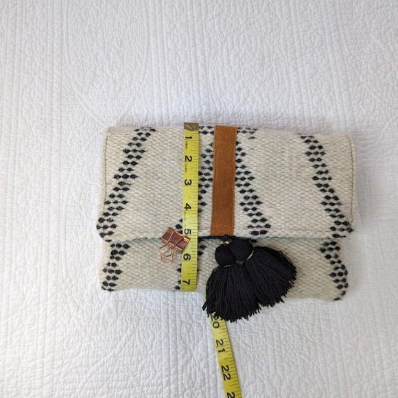 Boho Geometric Print Clutch - Picture 6 of 7